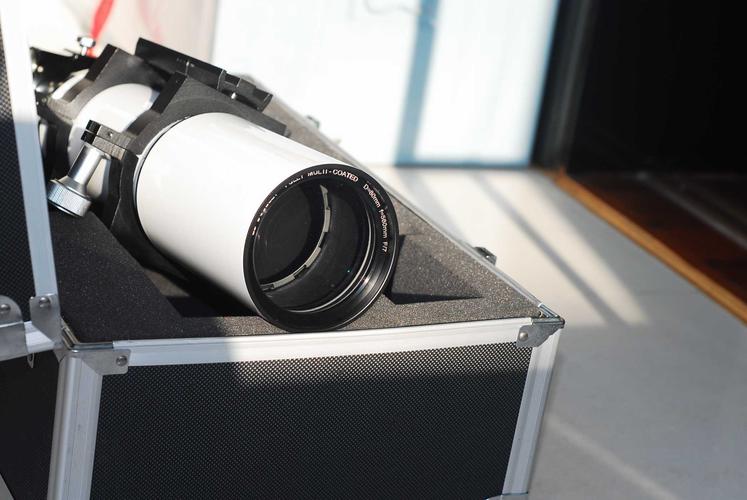 出95新sky rover/裕众望远镜主镜 80mm f/7 ed镜片